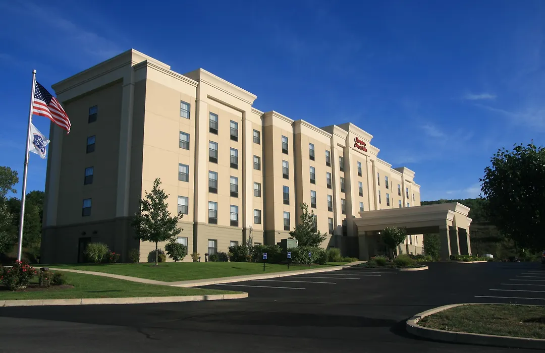 Hampton Inn & Suites Wilkes-Barre-1