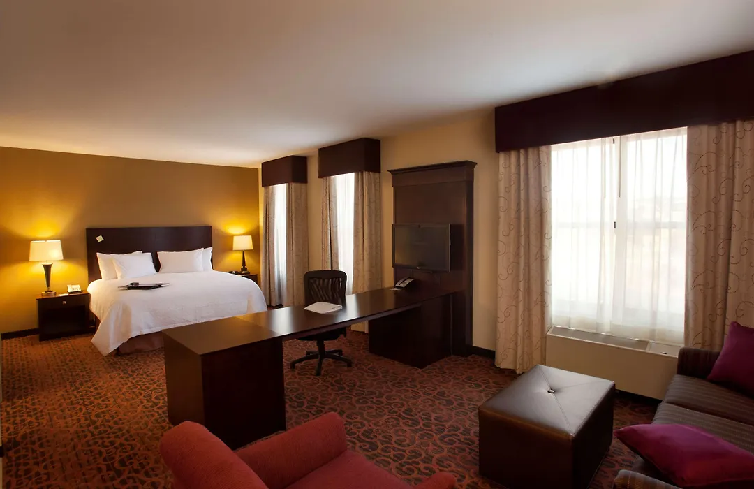 Hampton Inn Marquette-Waterfront-1