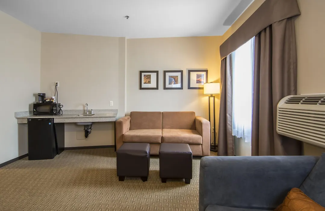 Comfort Suites-1
