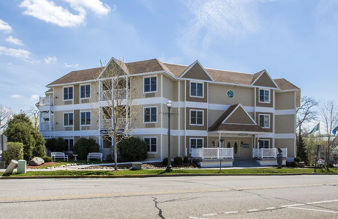 Mill Creek Hotel-1