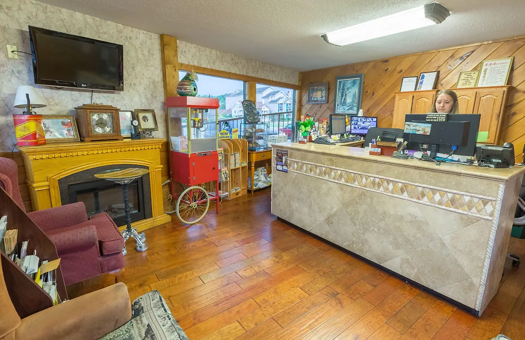 Mountain Breeze Motel-1