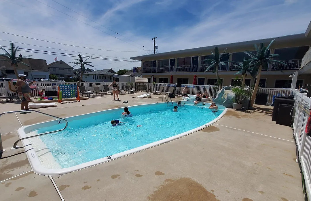Sandbox Motel-1