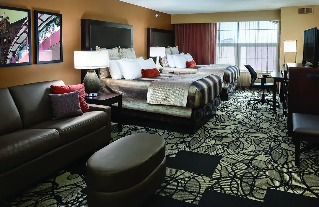 Clubhouse Hotel & Suites Fargo-1