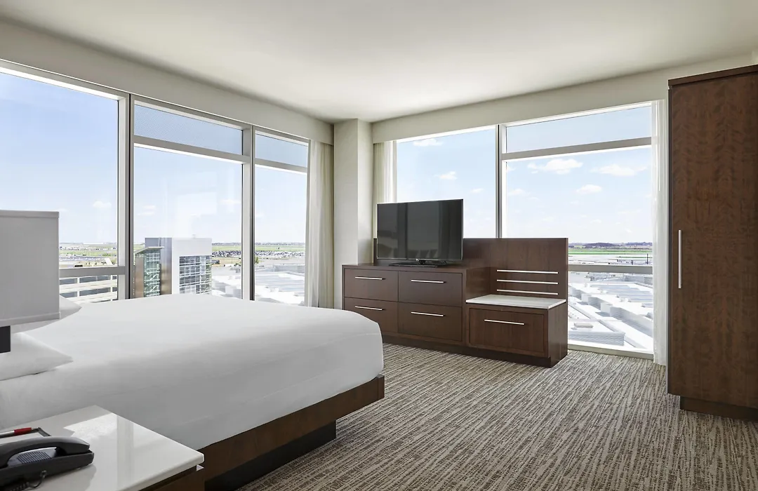 Calgary Airport Marriott In-Terminal Hotel-1