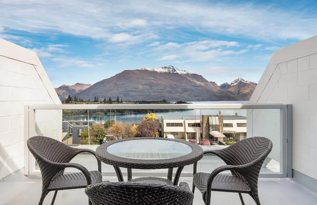 Copthorne Hotel & Apartments Queenstown Lakeview-1