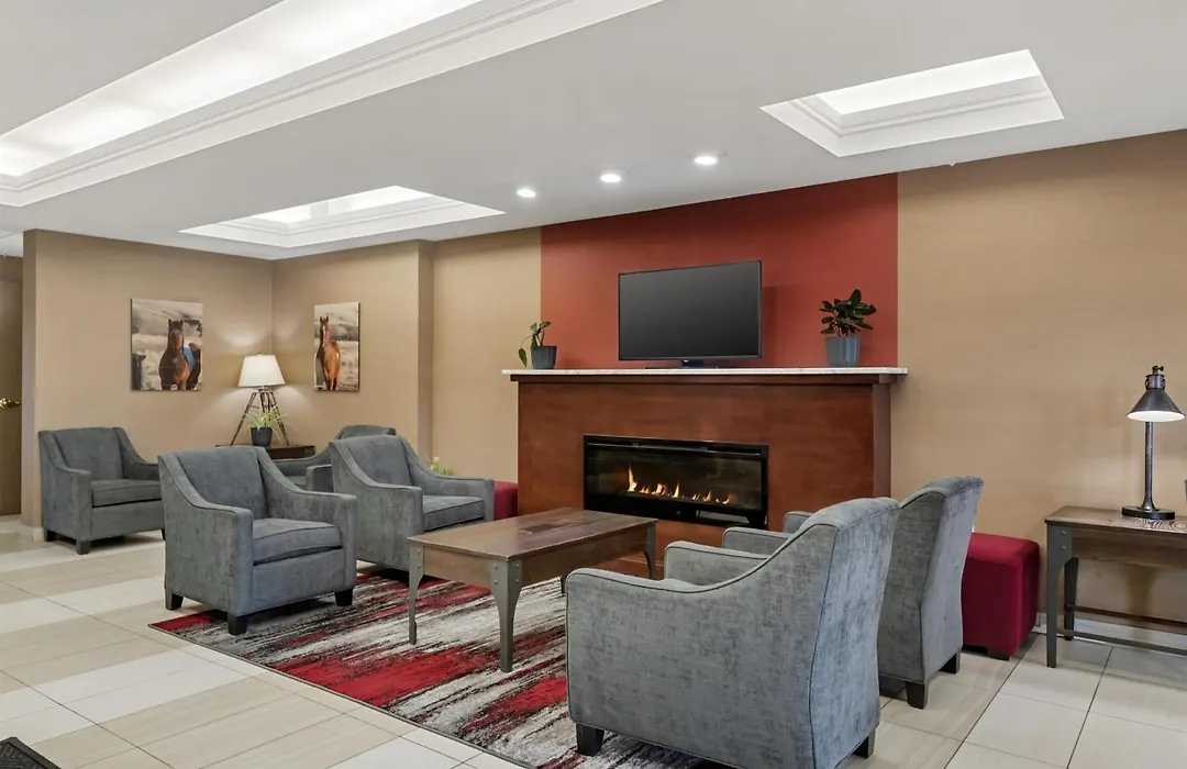 Best Western Plus Red Deer Inn & Suite-1