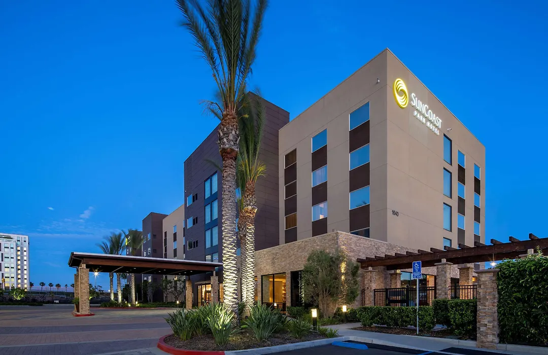 Suncoast Hotel Anaheim, Tapestry Collection By Hilton-1