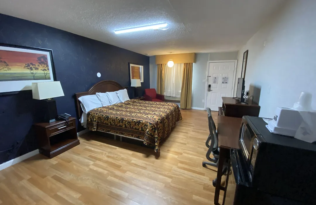 Royal Lodge-1