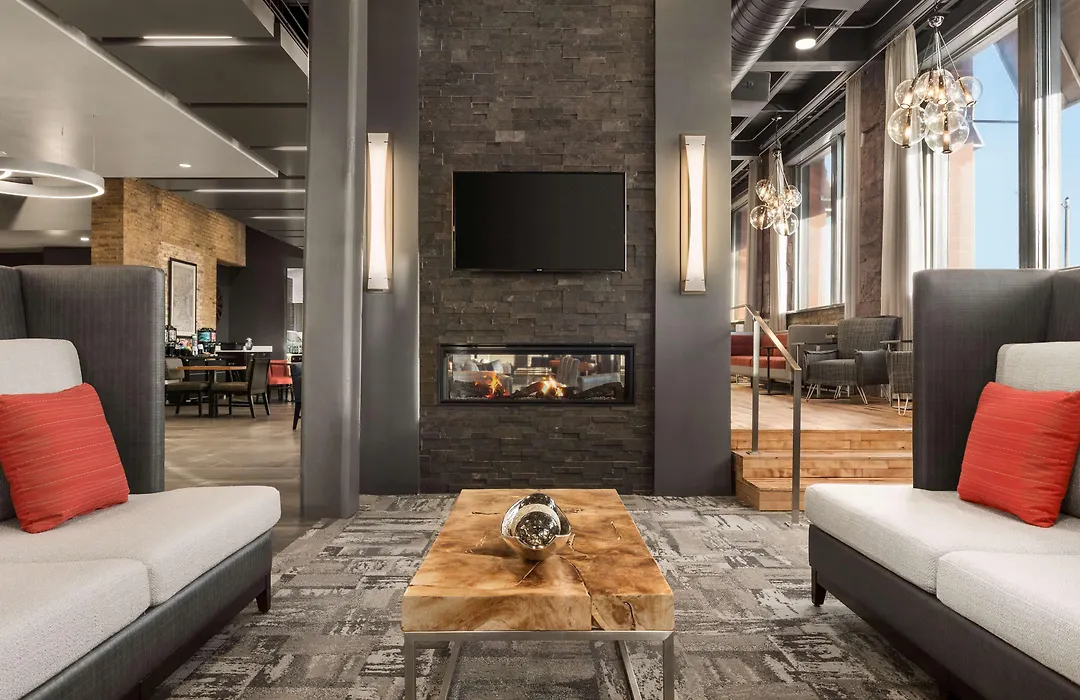 Homewood Suites By Hilton Milwaukee Downtown-1