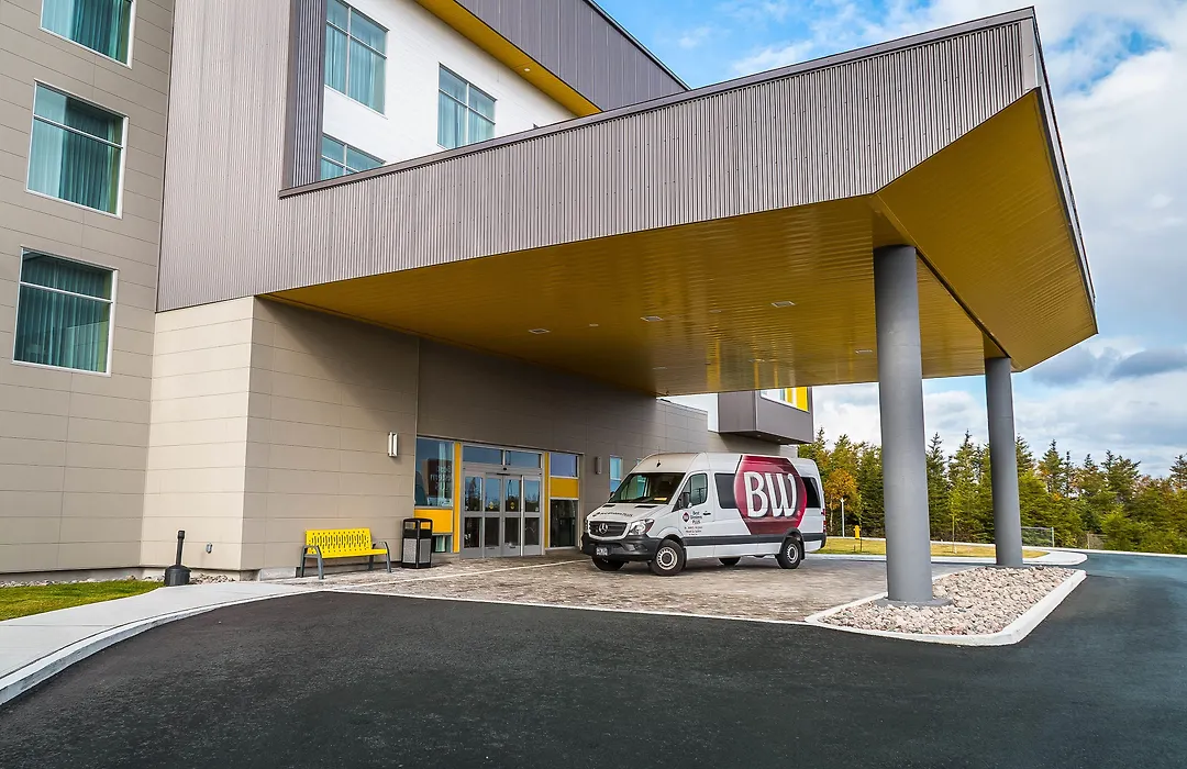 Best Western Plus St. John'S Airport Hotel And Suites-1