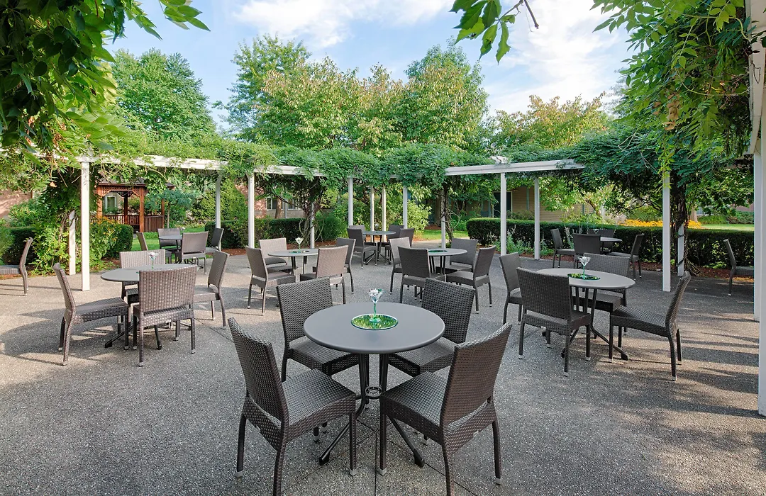 Delta Hotels By Marriott Burlington-1