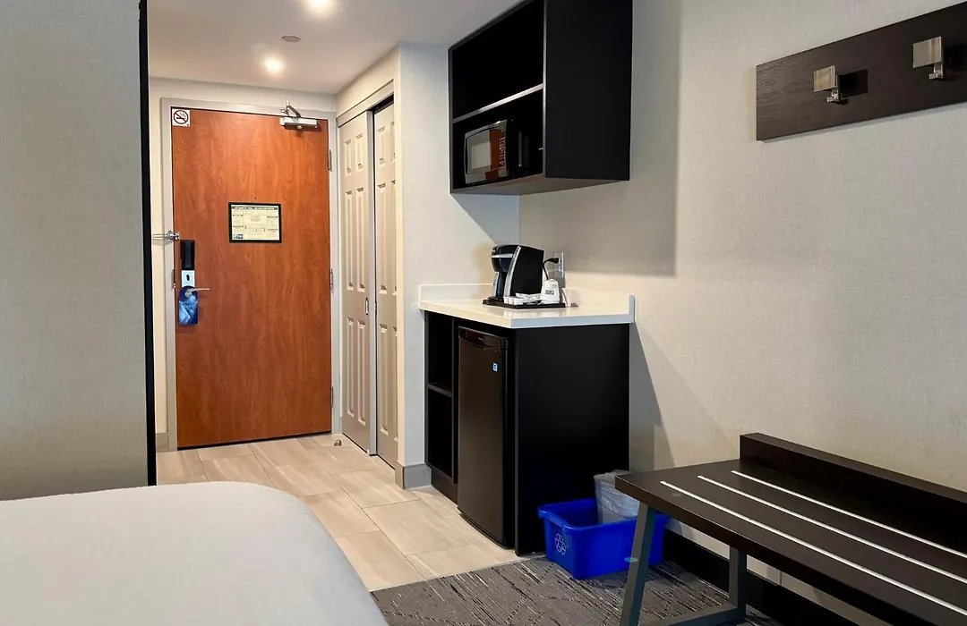 Holiday Inn Express Brampton By Ihg-1