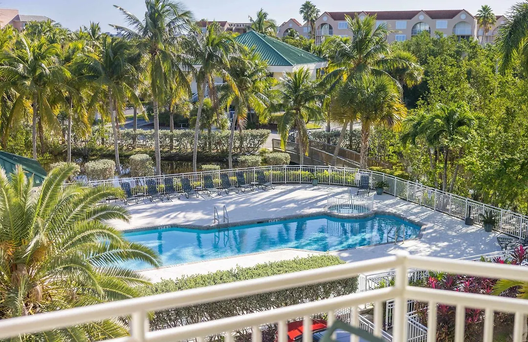 Tortuga Suite At Sunrise Suites Resort - Heated Pool, Hot Tub & Free Parking-1