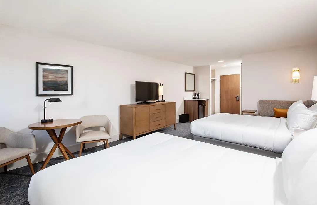 Pomeroy Hotel Fort Mcmurray-1