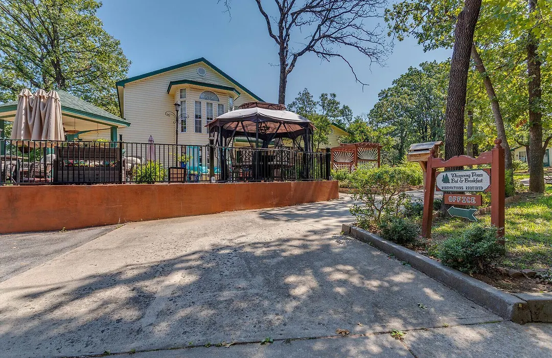 The Whispering Pines Inn-1