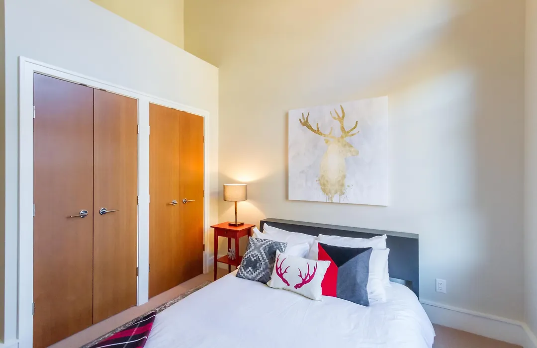 07 Fitzsimmons Walk-1