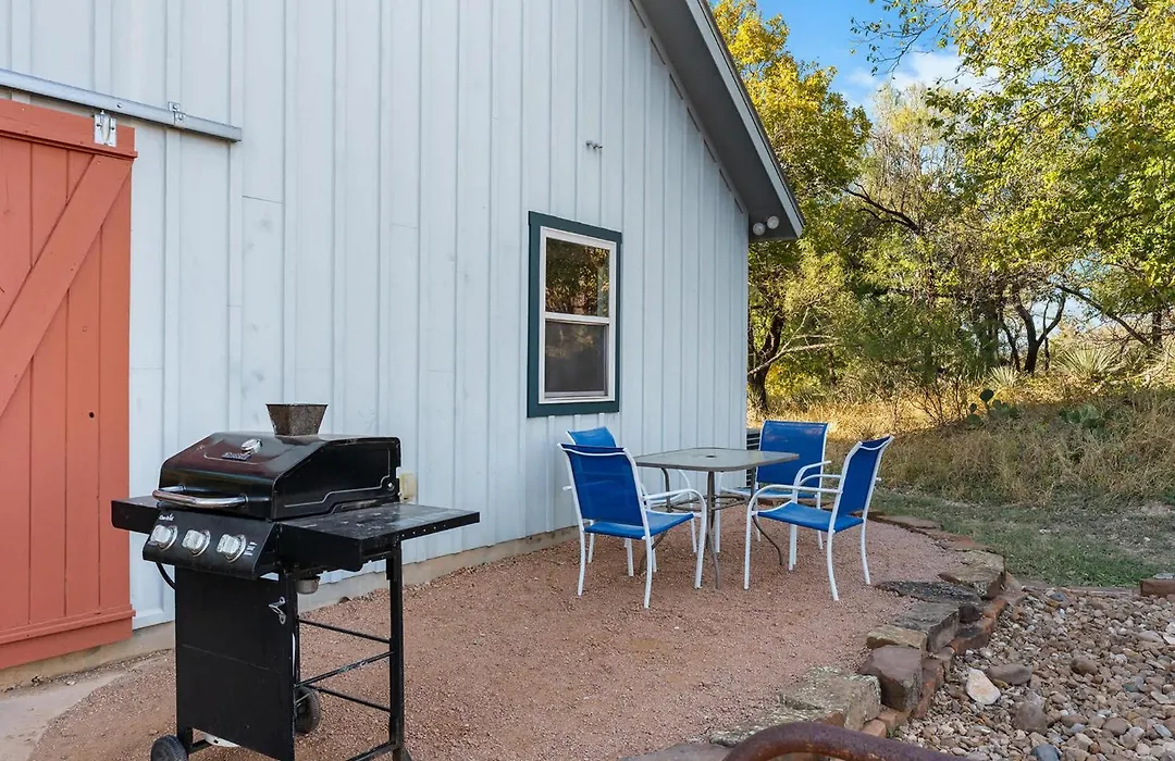 Meadows Farmhouse & Cottage - Hot Tub & Fire Pit-1