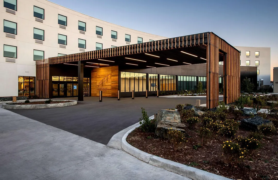 Wyndham Garden Winnipeg Airport-1