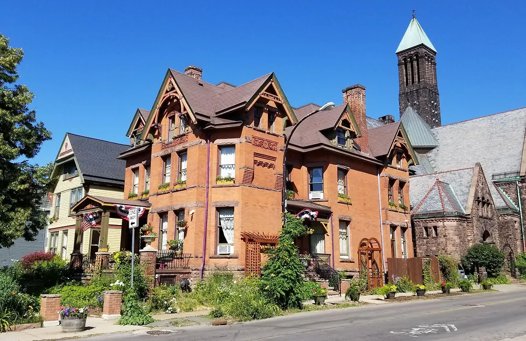 Buffalo Harmony House-1