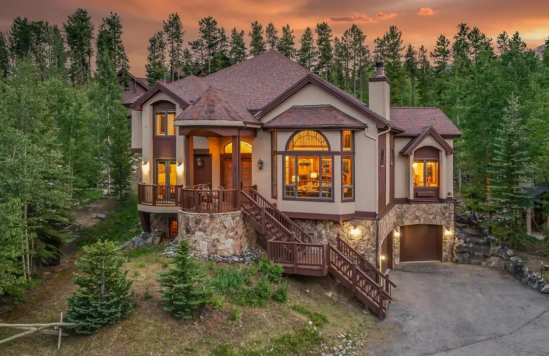 Boulder Ridge Retreat-1