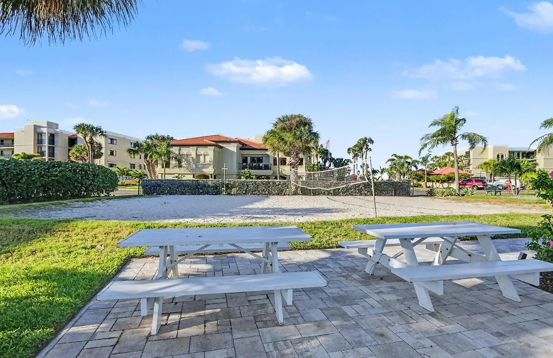 Land'S End 7-401 Beach Front - Premier-1