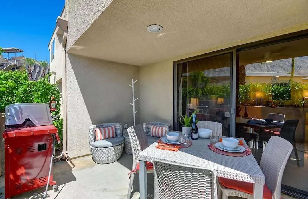 Modern Plaza Villas Oasis - Alice Lodging-1