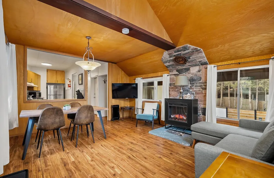Elkhorn Lodge Vacation Rentals-1