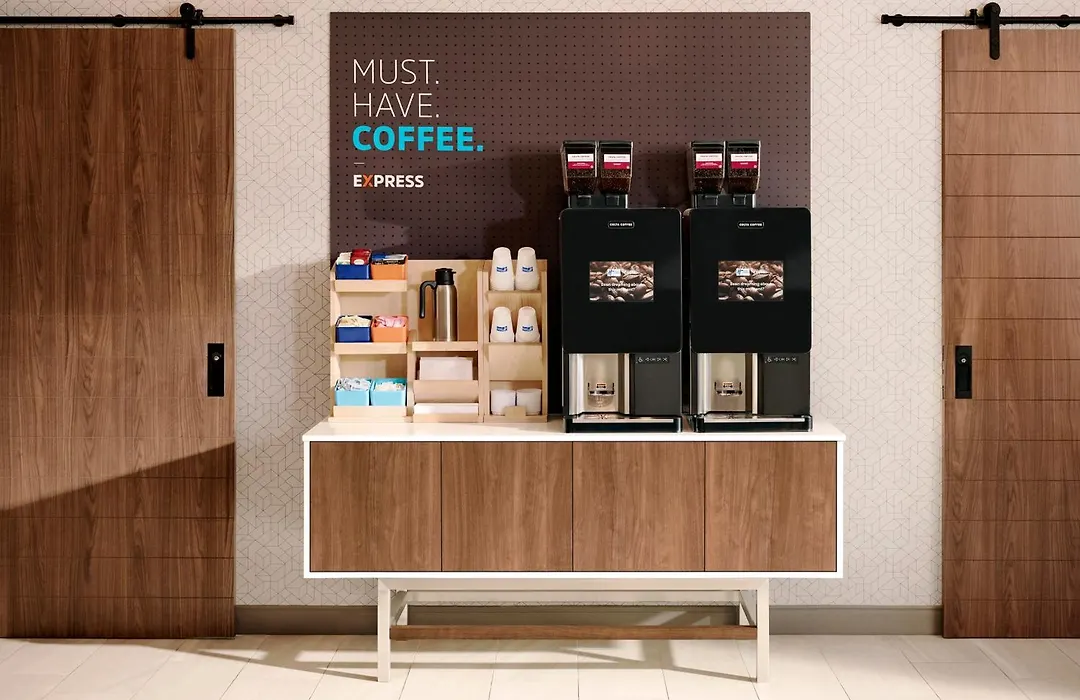 Holiday Inn Express & Suites Anchorage - Midtown-1