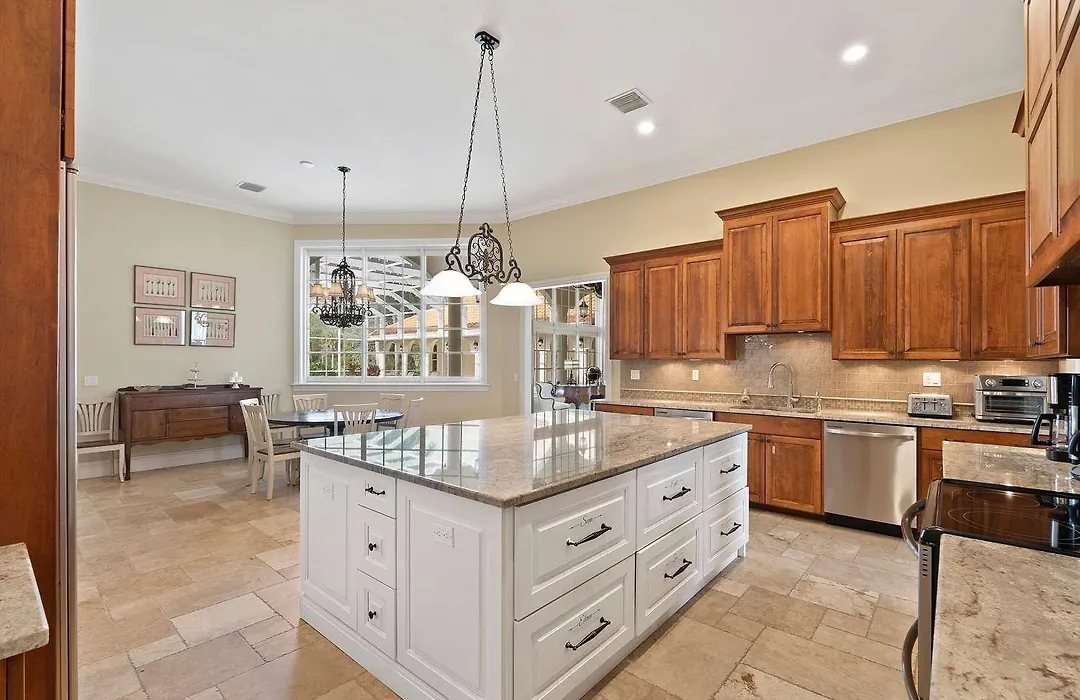 Knickerbocker Estate - Exclusive 9 Bedroom Getaway In Naples! Enjoy Private Pool, Outdoor Dining And Expansive Grounds Experience Tranquility With Easy Access To Naples Best!-1