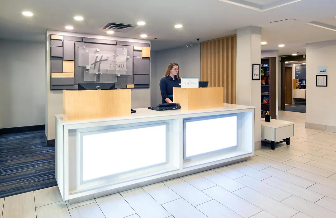 Holiday Inn Express Hotel & Suites-Hinton By Ihg-1