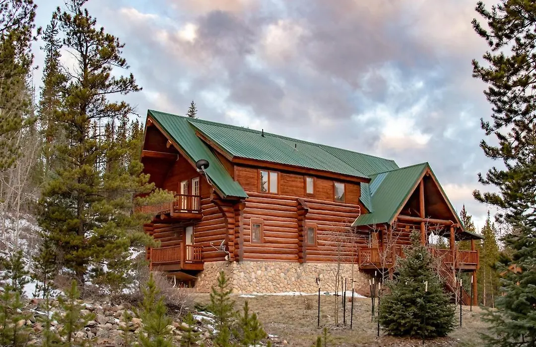 Elk Meadow Lodge: Luxury Log Home, Hot Tub-1