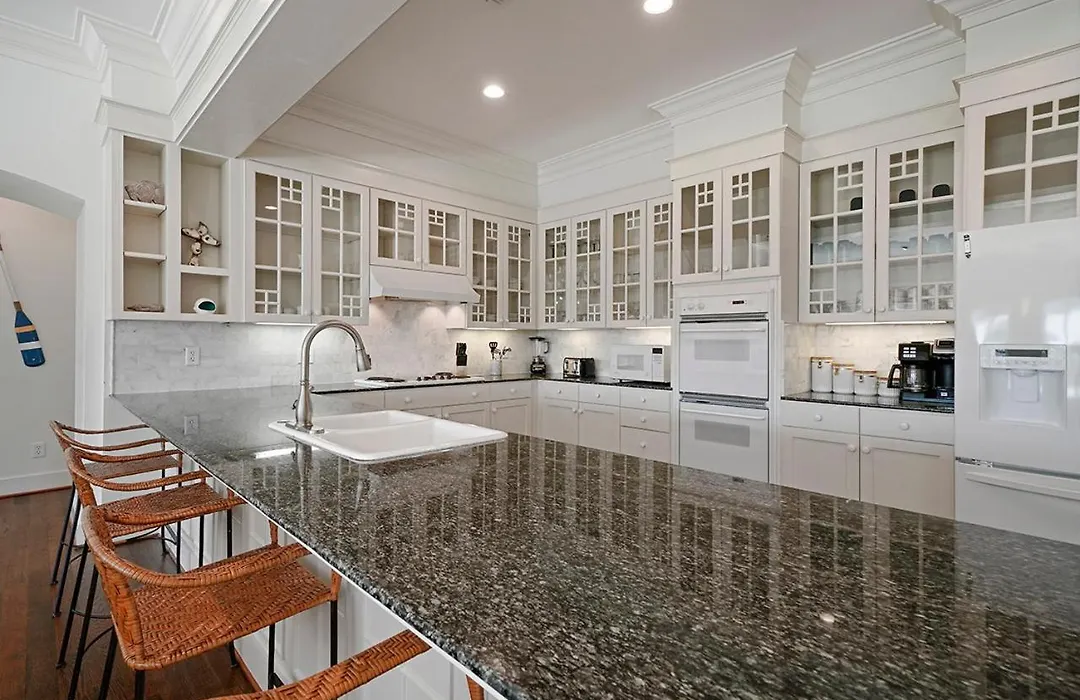Bourbon Breeze - Beachy Home Near The Gulf With Spacious Outdoor Pool Area-1
