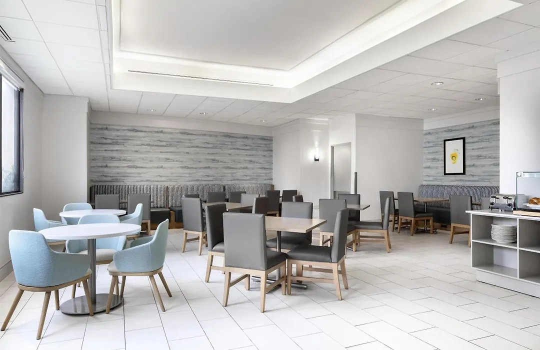 Embassy Suites By Hilton Tampa Airport Westshore-1