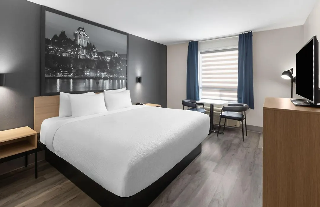 Super 8 By Wyndham Quebec City-1