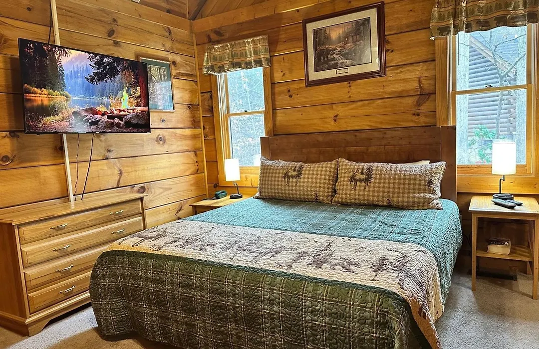 Er57 - Bear Haven - Great Location! Close To All The Action! Cabin-1