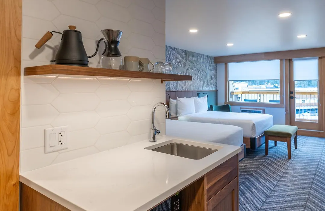 Hotel Canoe And Suites-1