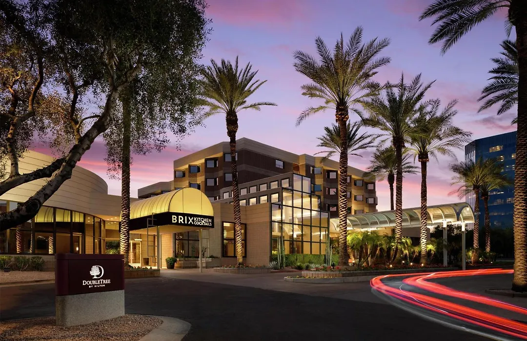 Doubletree Suites By Hilton Phoenix-1