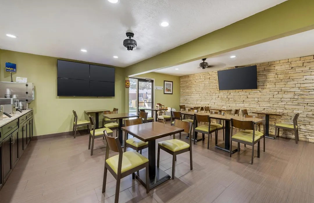 Best Western Airport Albuquerque Innsuites Hotel & Suites-1