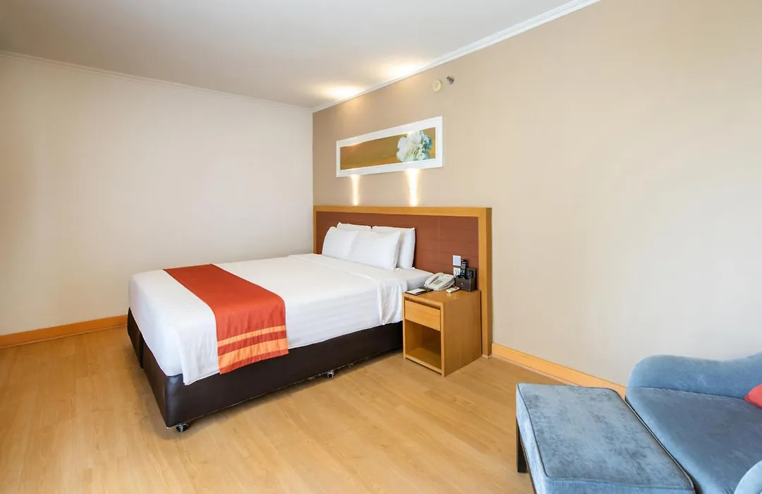 Maple Hotel-1