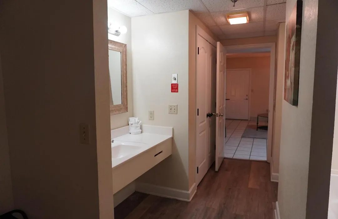 River Place Condos #610 3Bd-1