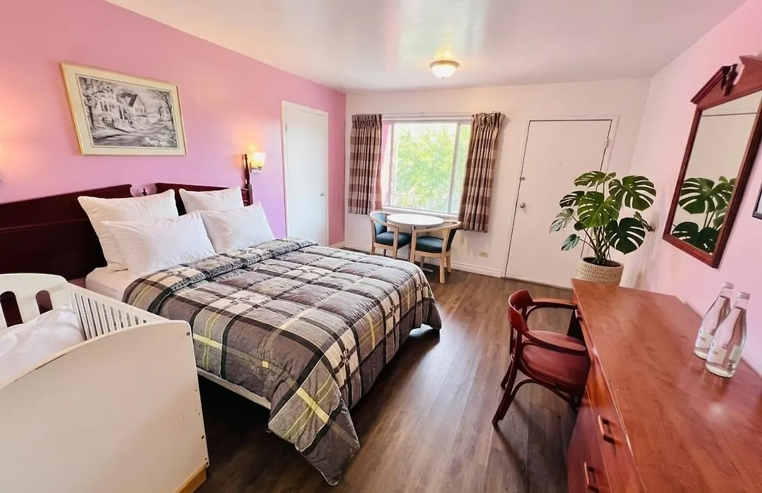 Persepolis Inn-1