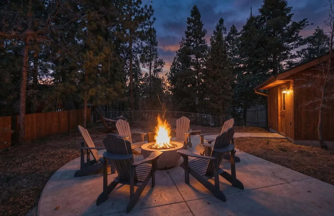 Elk Lodge Hot Tub Game Room-1