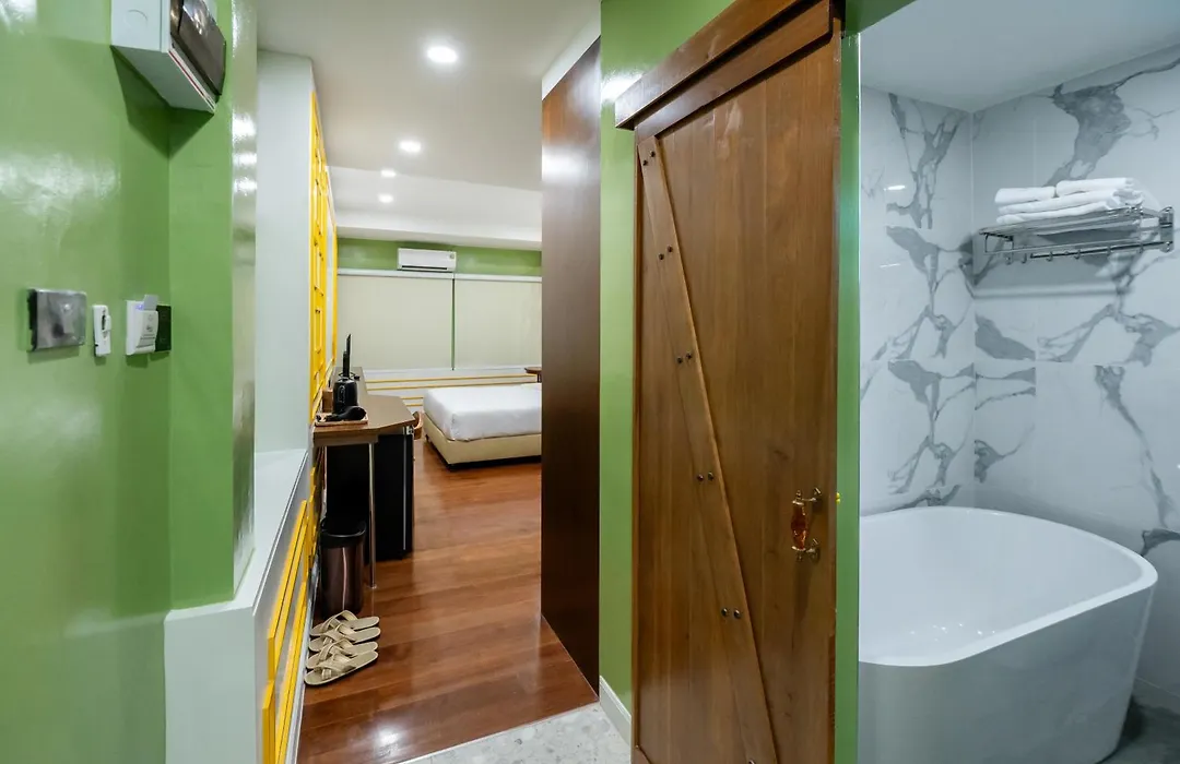 Bb Boutique Sathorn-1
