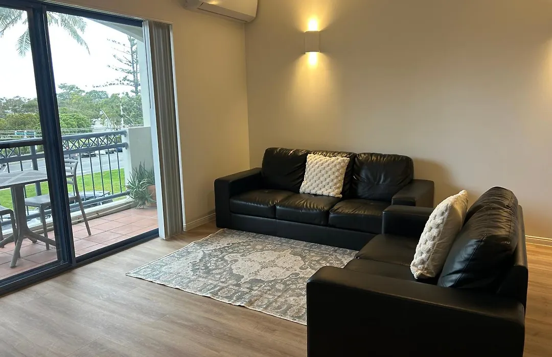 Bella Mare Coolangatta Beachside Apartments-1
