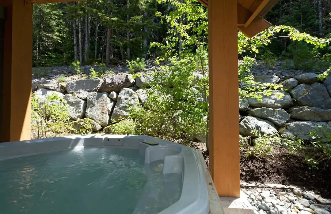 Beautifully Renovated, Fantastic Views Ski In Out 3 Beds - Mountain Star-1