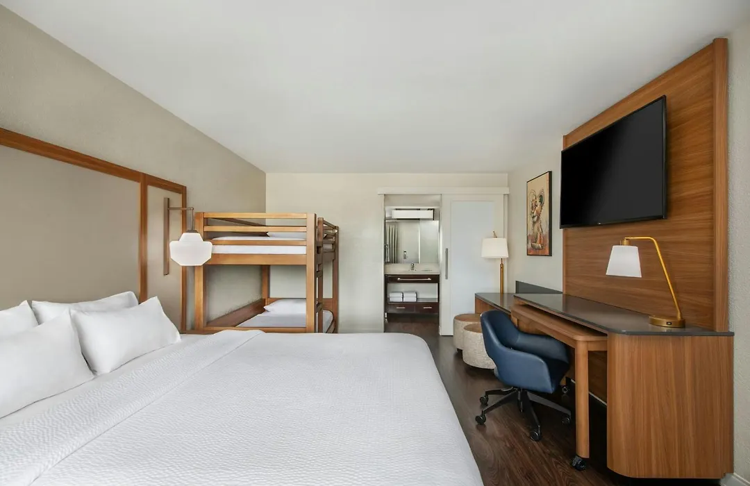 Fairfield By Marriott Anaheim Resort-1