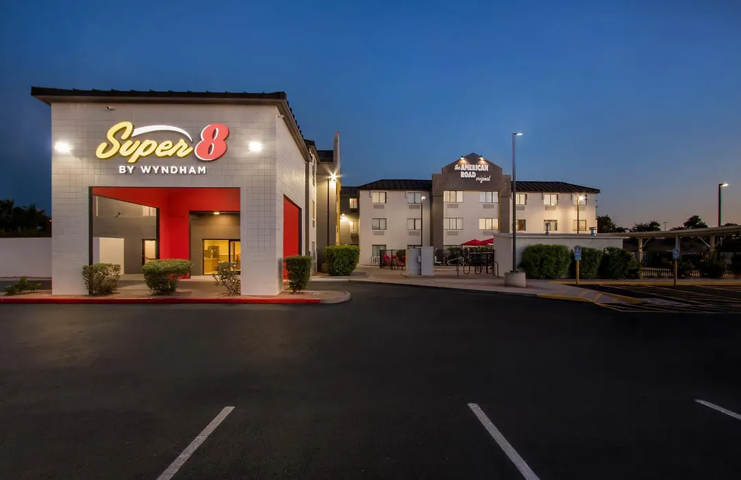 Super 8 By Wyndham Mesa Gilbert-1