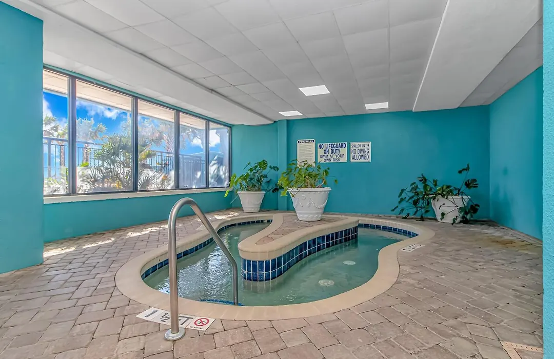 Oceanview 1 Bedroom Suite Landmark Resort 548 Perfect For A Couple Or Party Of 4-1
