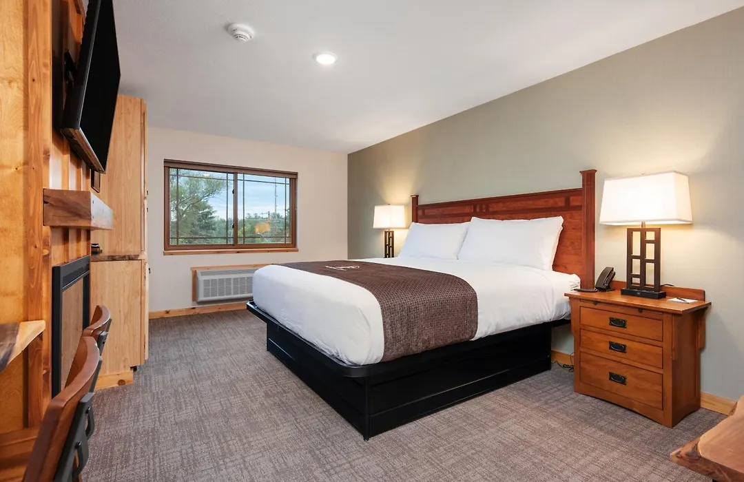 Tamarack Lodge-1