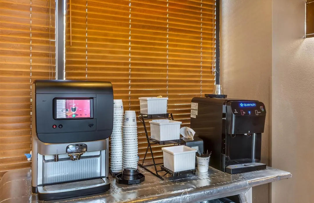 Best Western Plus Scottsdale Thunderbird Suites-1